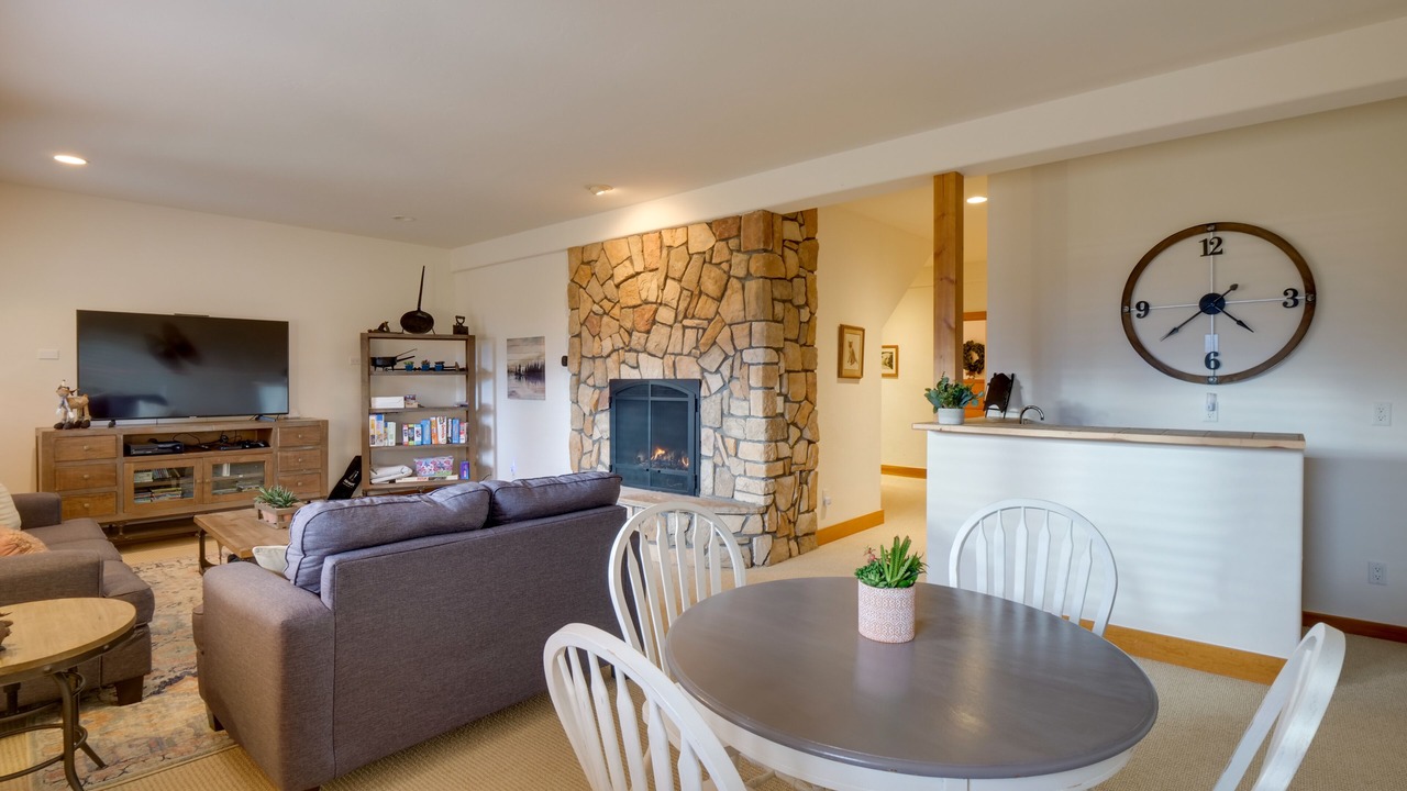 Photo of Livingroom in Grand Lake