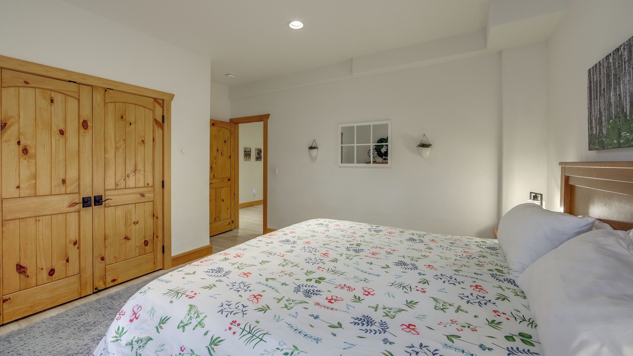 Photo of Bedroom in Grand Lake