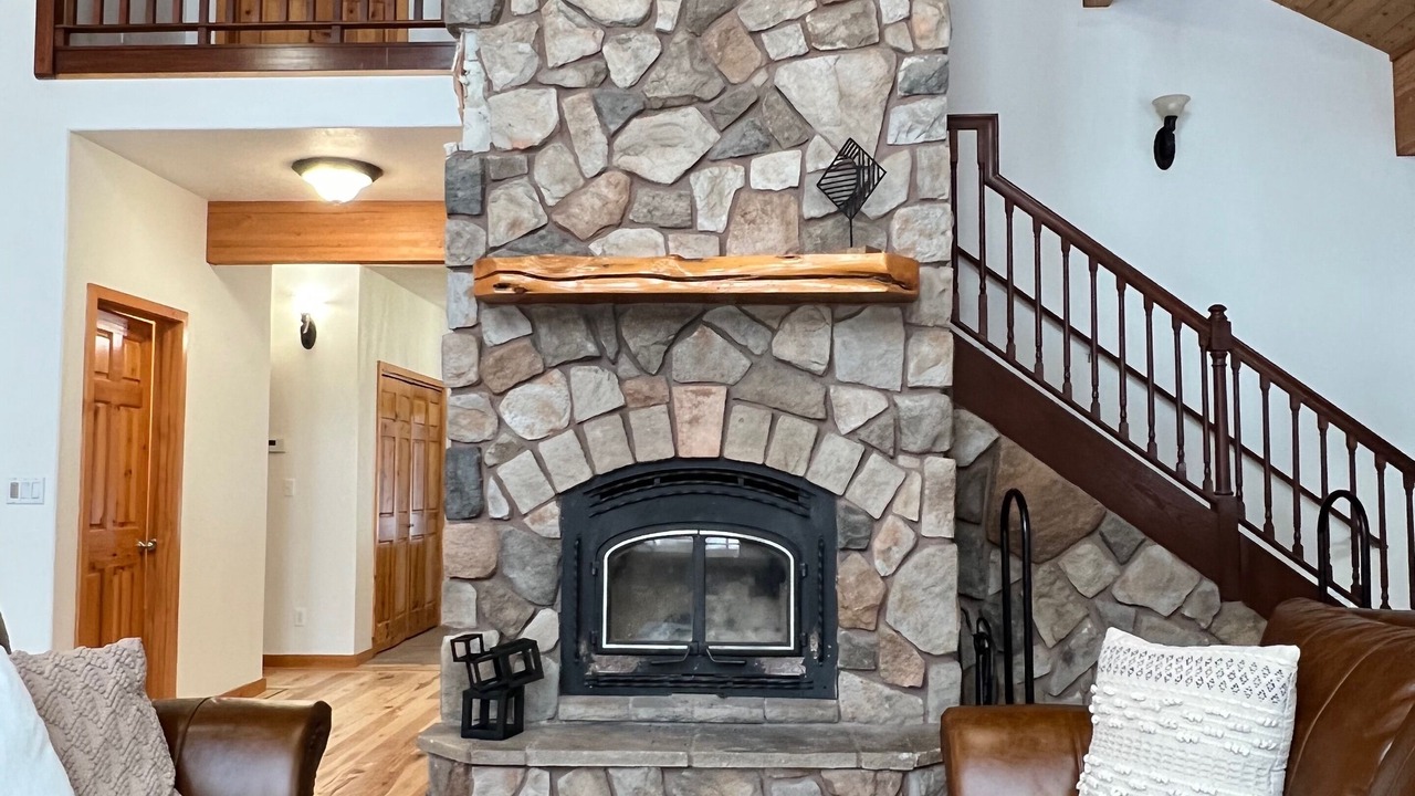 Photo of Livingroom in Garden Valley
