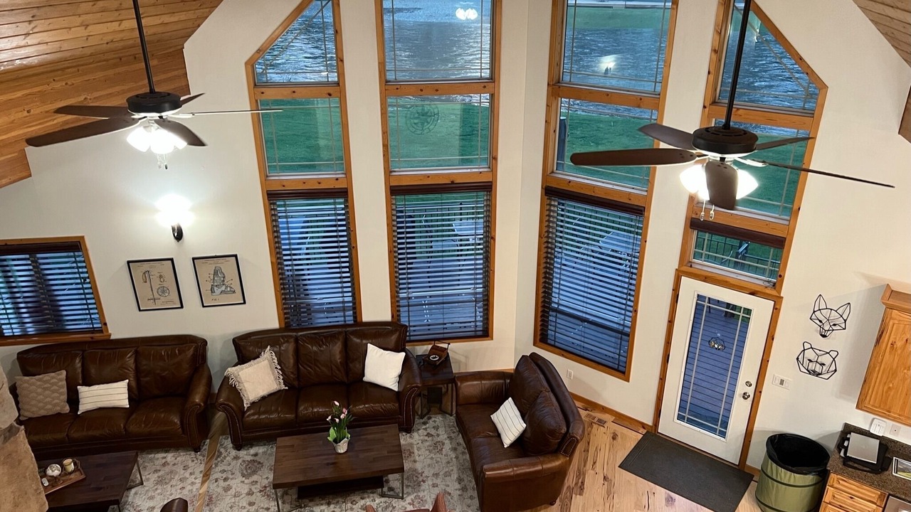 Photo of Bedroom in Garden Valley