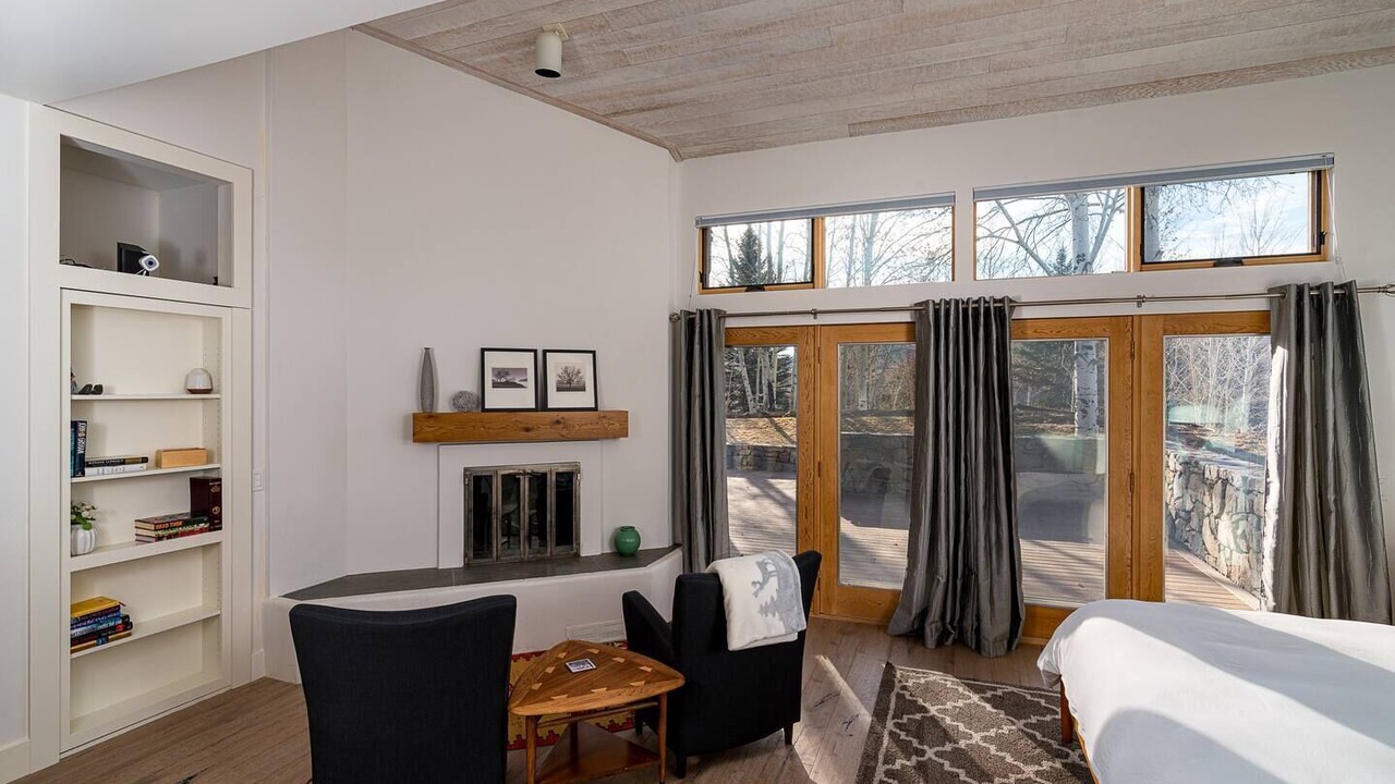 Photo of Bedroom in Elkhorn Village