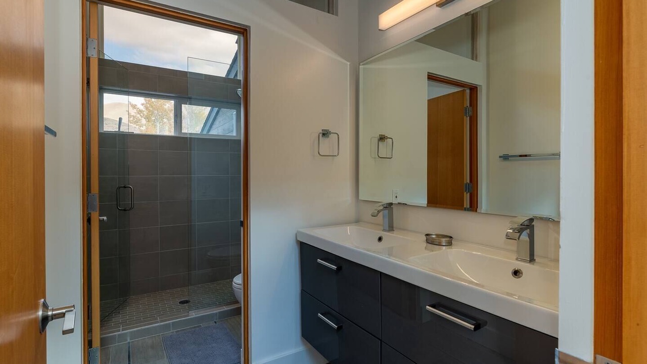 Photo of Bathroom in Elkhorn Village