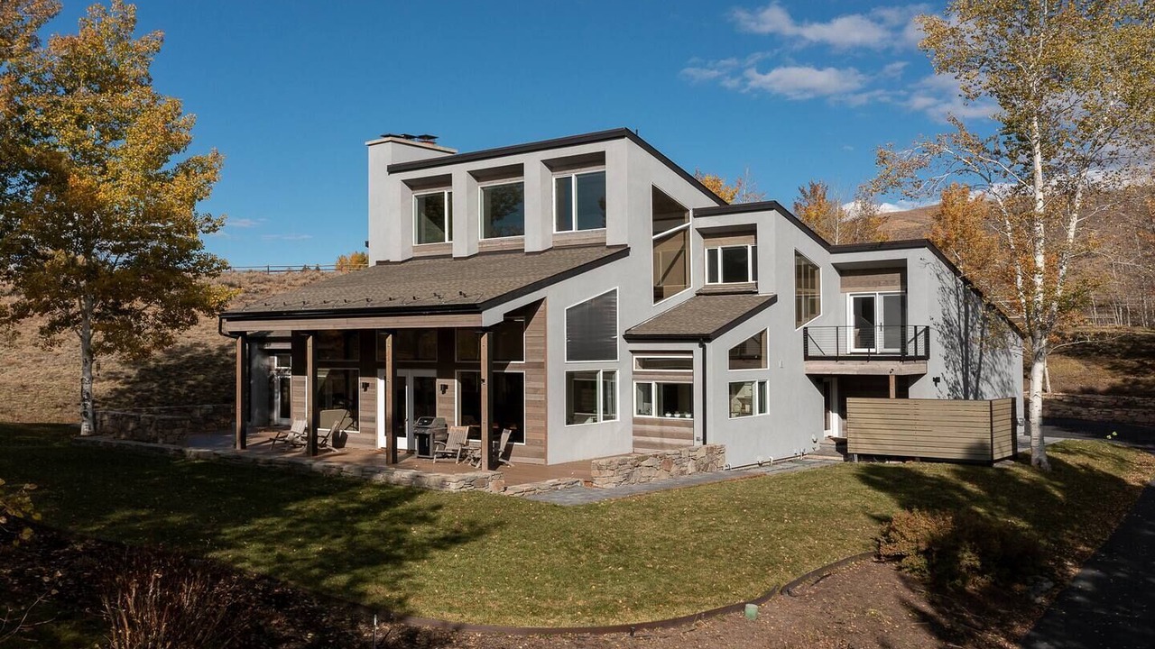 Photo of Outdoor in Elkhorn Village