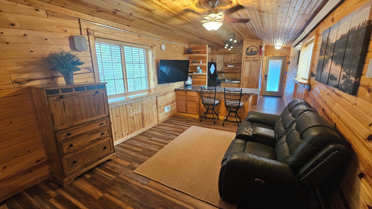 Photo of Livingroom in Custer