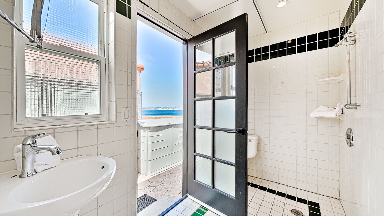 Photo of Bathroom in La Playa