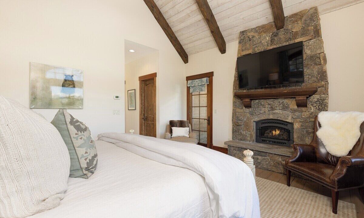 Photo of Bathroom in Spanish Peaks
