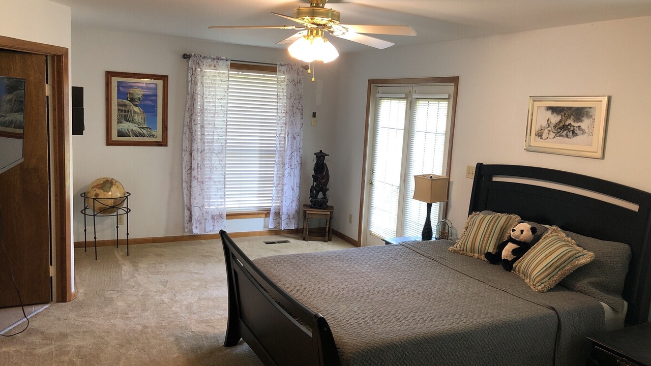 Photo of Bedroom in Mid America