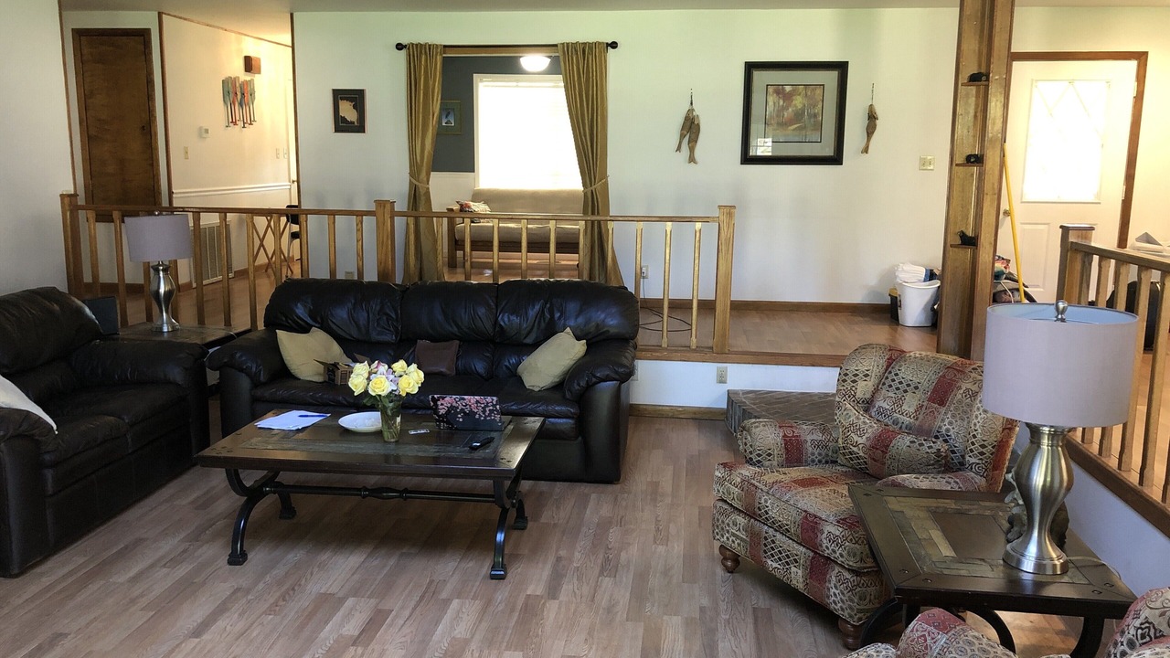 Photo of Livingroom in Mid America