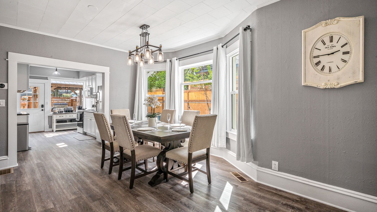 Photo of Bedroom in Garden District