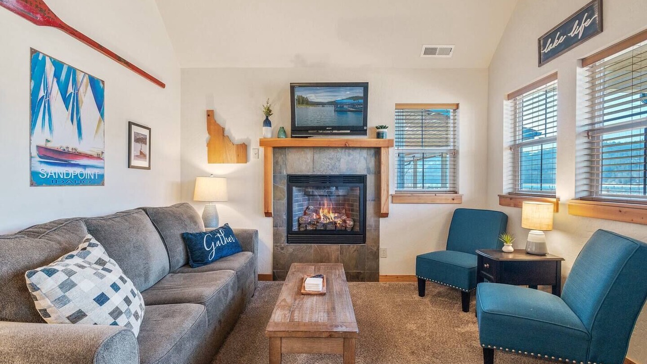 Photo of Livingroom in Dover Bay