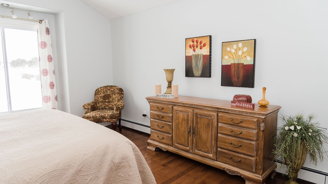 Photo of Bedroom in Grove City