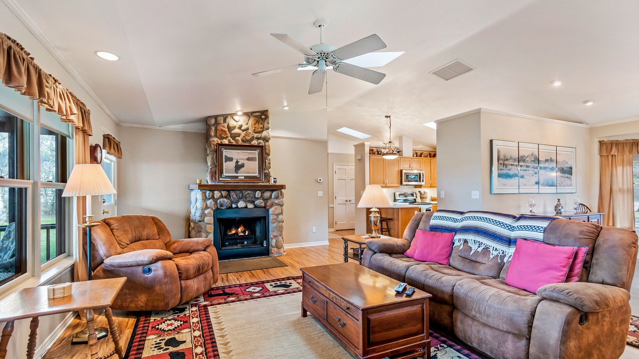 Photo of Livingroom in Sagle