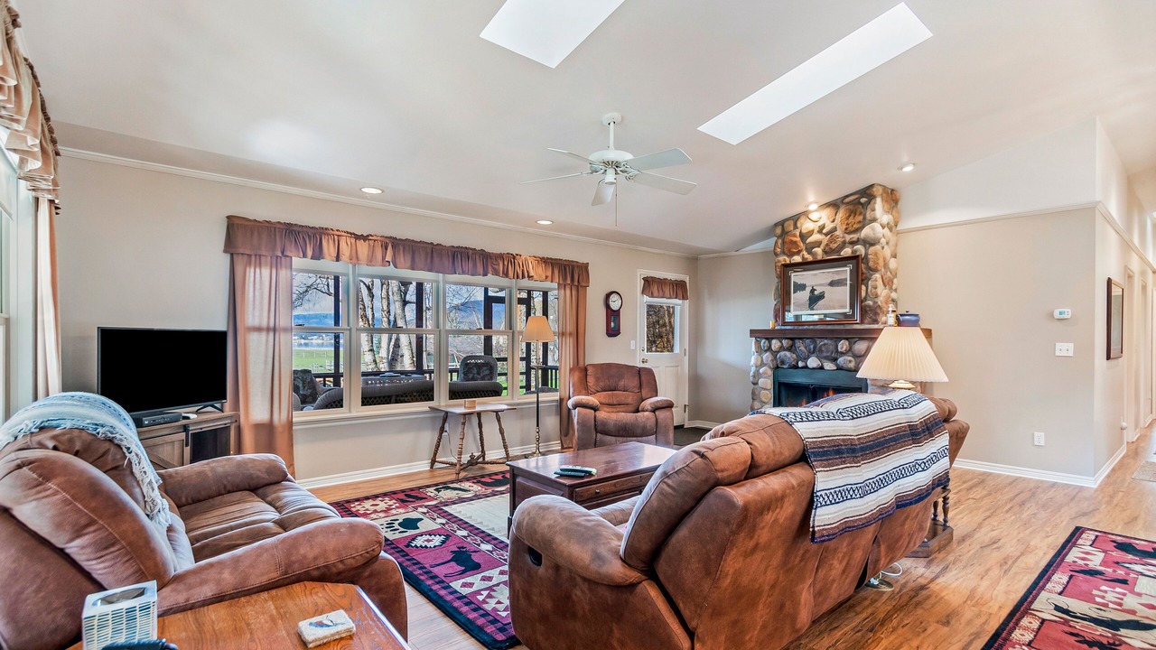 Photo of Livingroom in Sagle