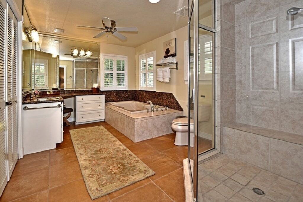 Photo of Bathroom in New Braunfels