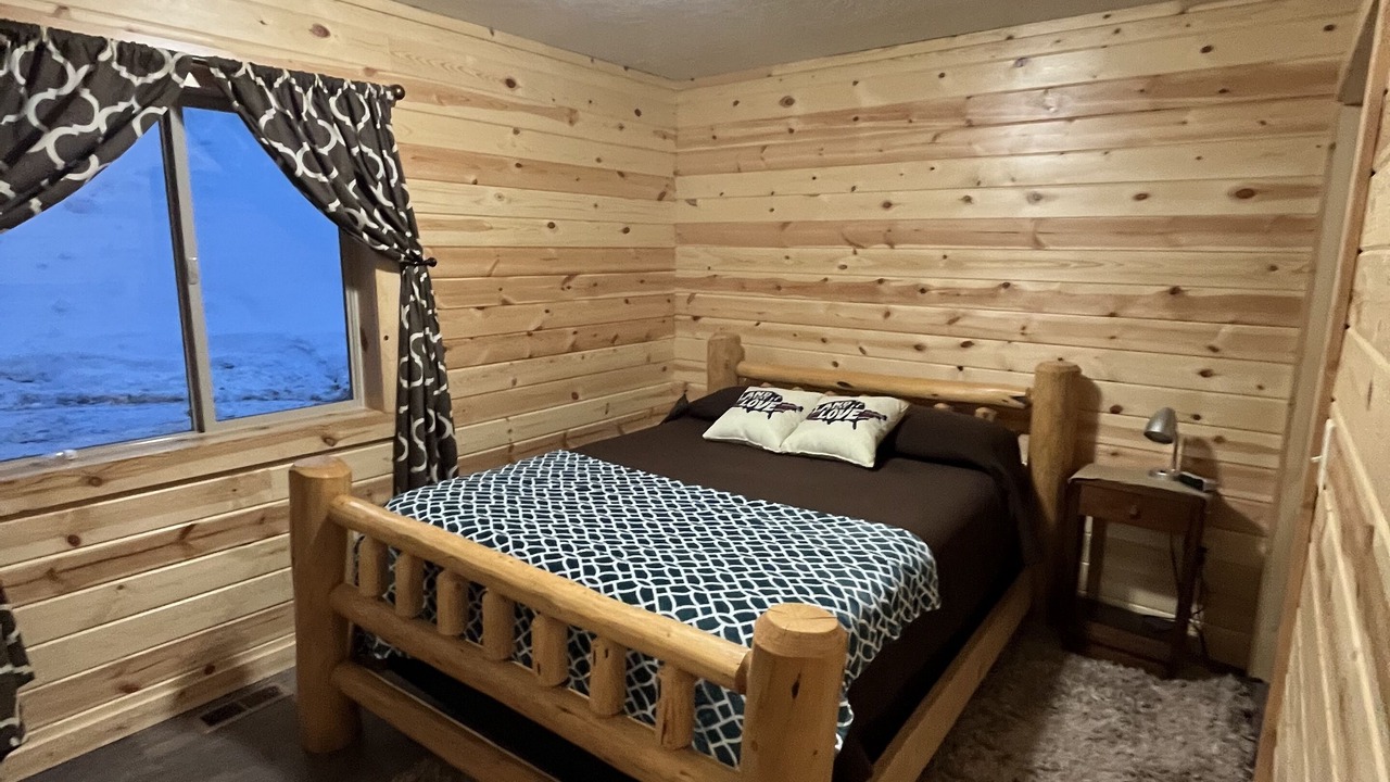 Photo of Bedroom in White Sulphur Springs