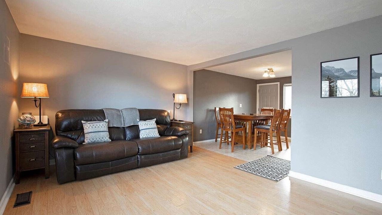 Photo of Livingroom in Westside