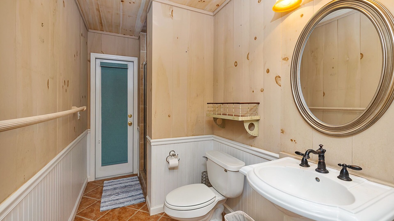 Photo of Bathroom in Saint Simons Heights