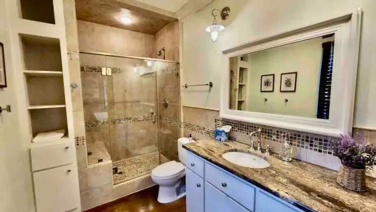 Photo of Bathroom in Sunset Valley