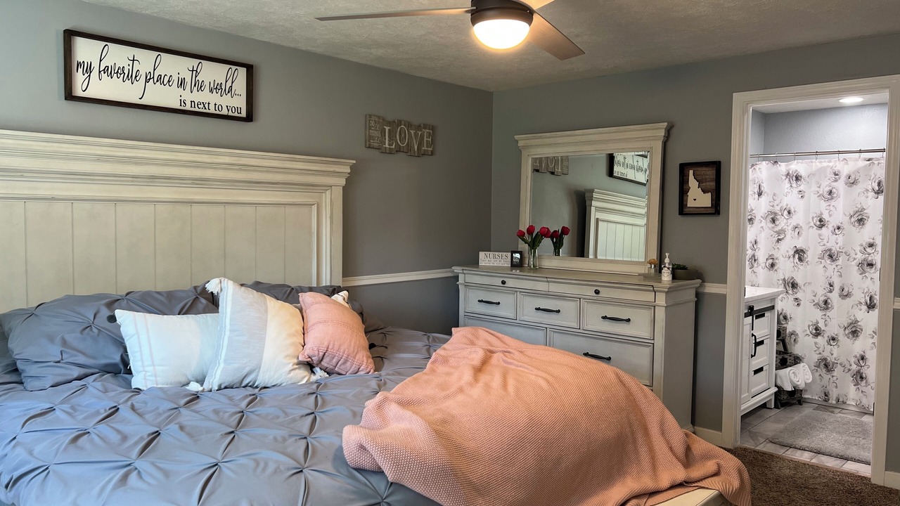 Photo of Bedroom in Eagle