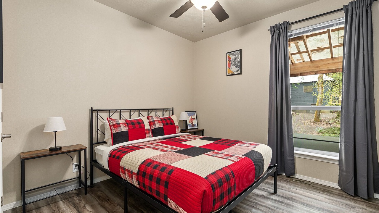 Photo of Bedroom in Skykomish
