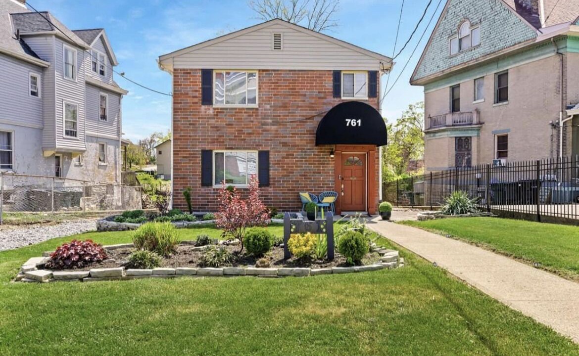 Photo of Outdoor in Roselawn Finance