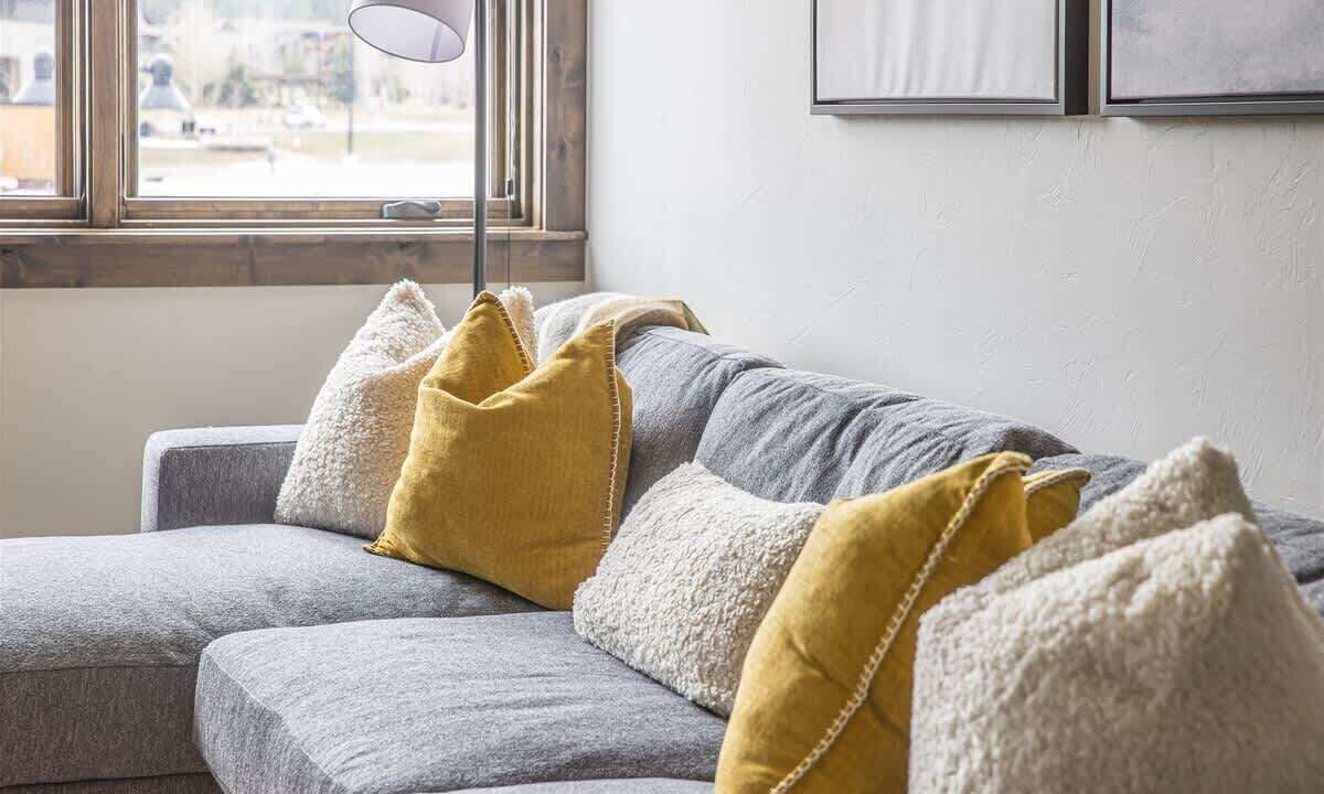 Photo of Livingroom in Big Sky