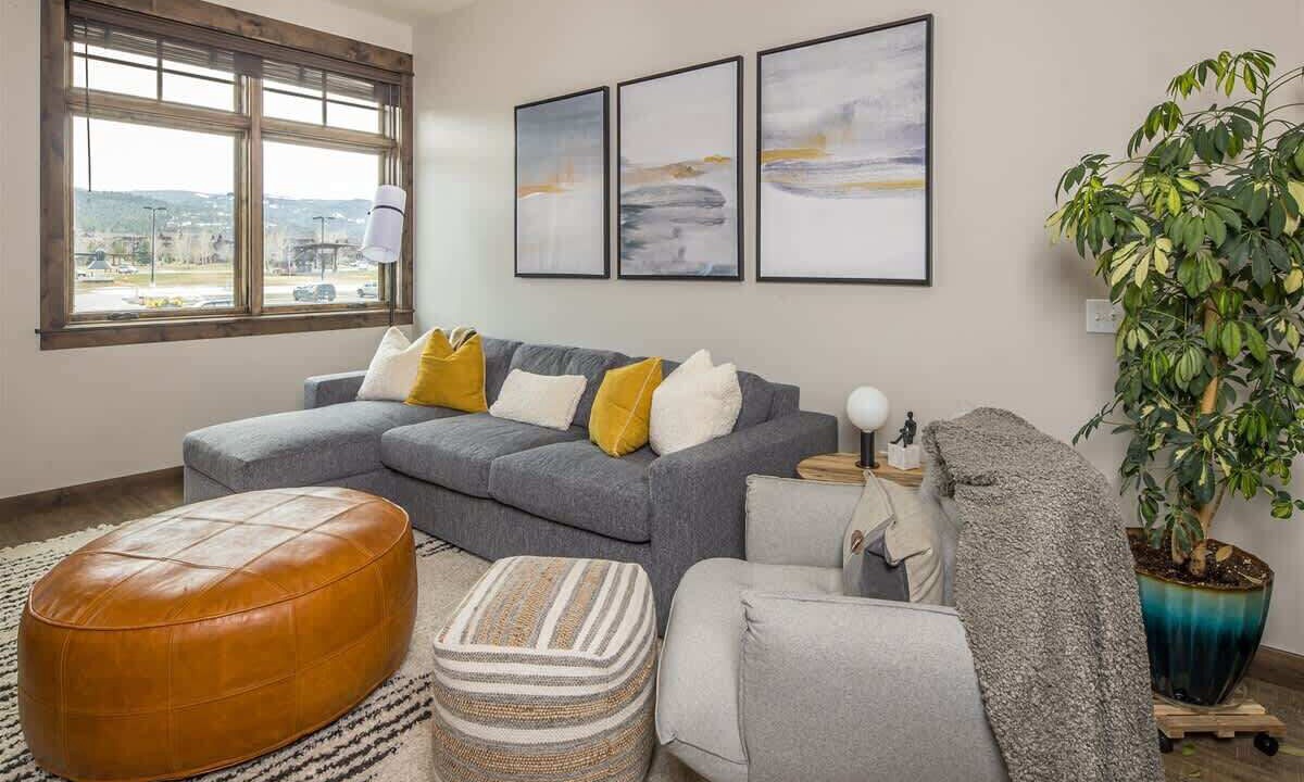 Photo of Livingroom in Big Sky