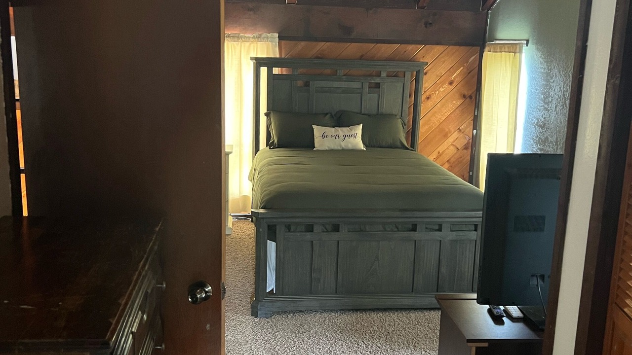 Photo of Bedroom in Green River