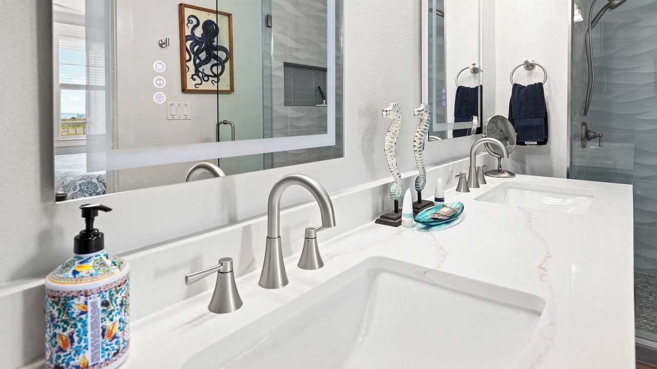 Photo of Bathroom in Red Fish Cove