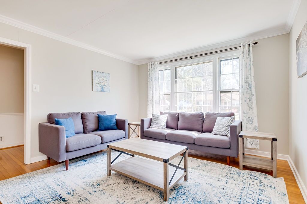 Photo of Livingroom in Tuckahoe