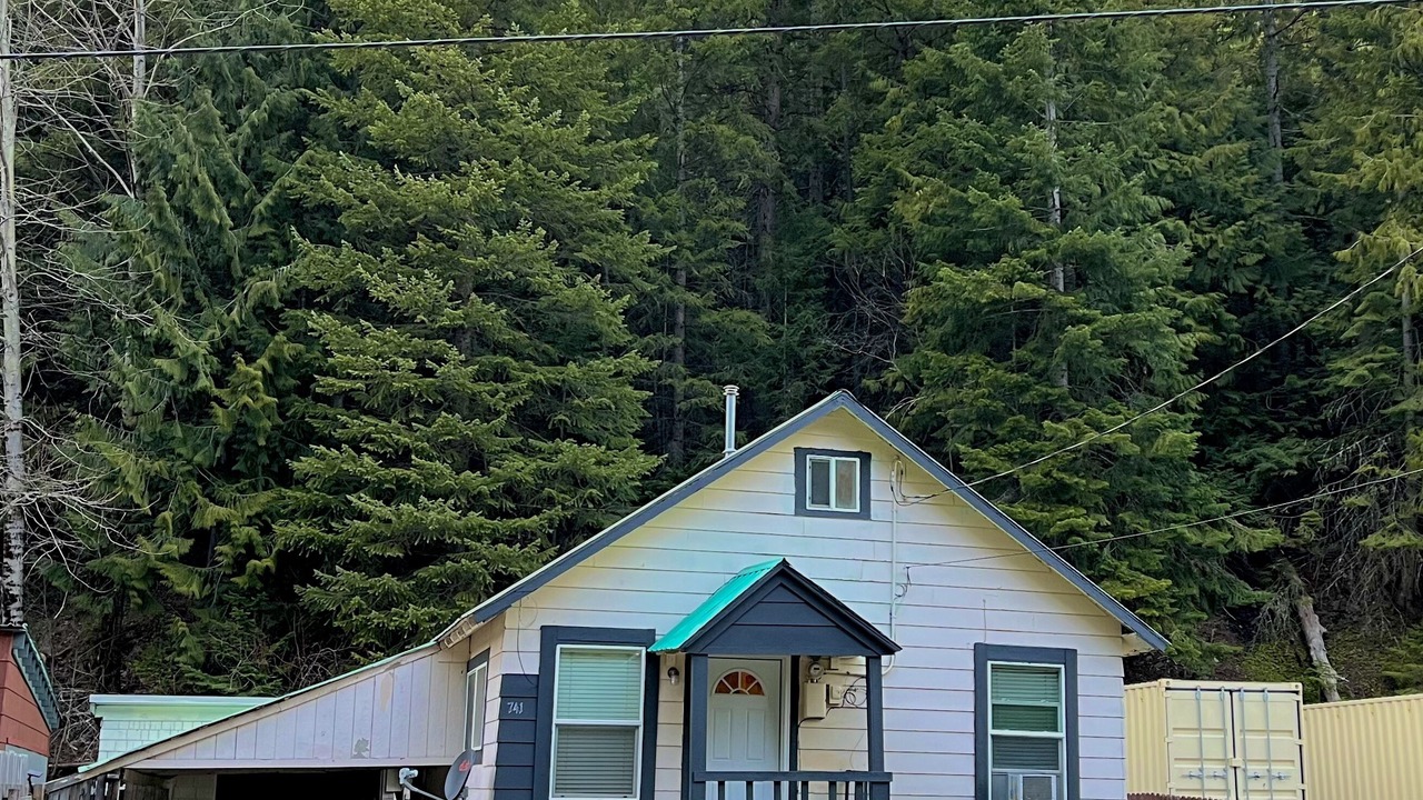 Photo of Others in Wallace