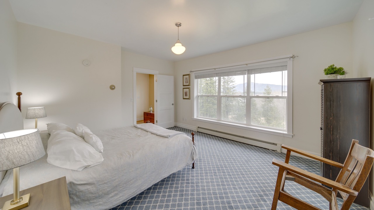 Photo of Bedroom in Loon Lake