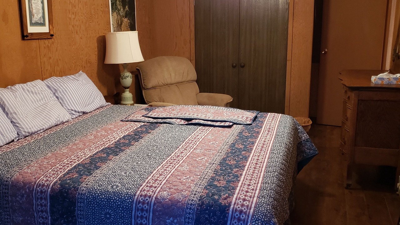 Photo of Bedroom in Rockford Bay