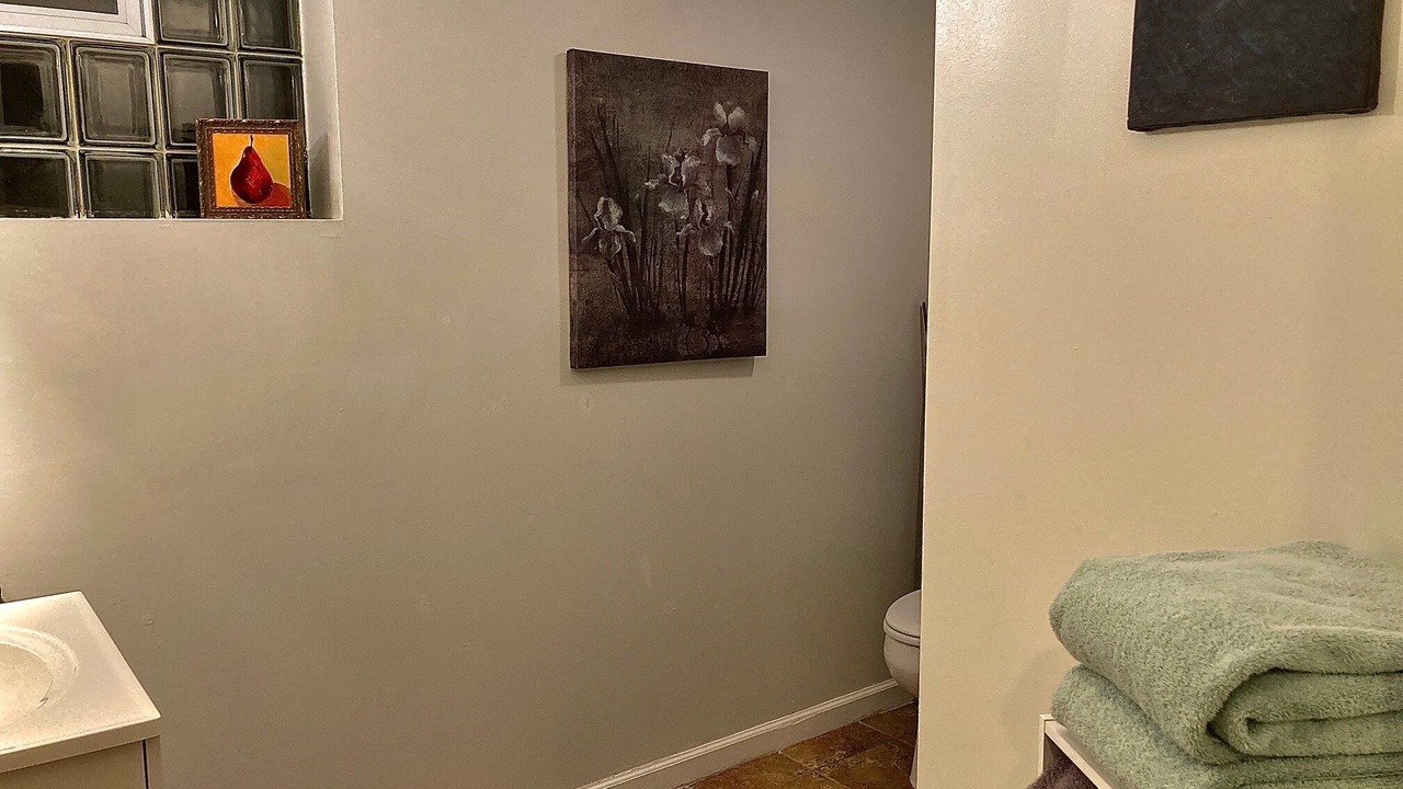 Photo of Bathroom in Peninsula