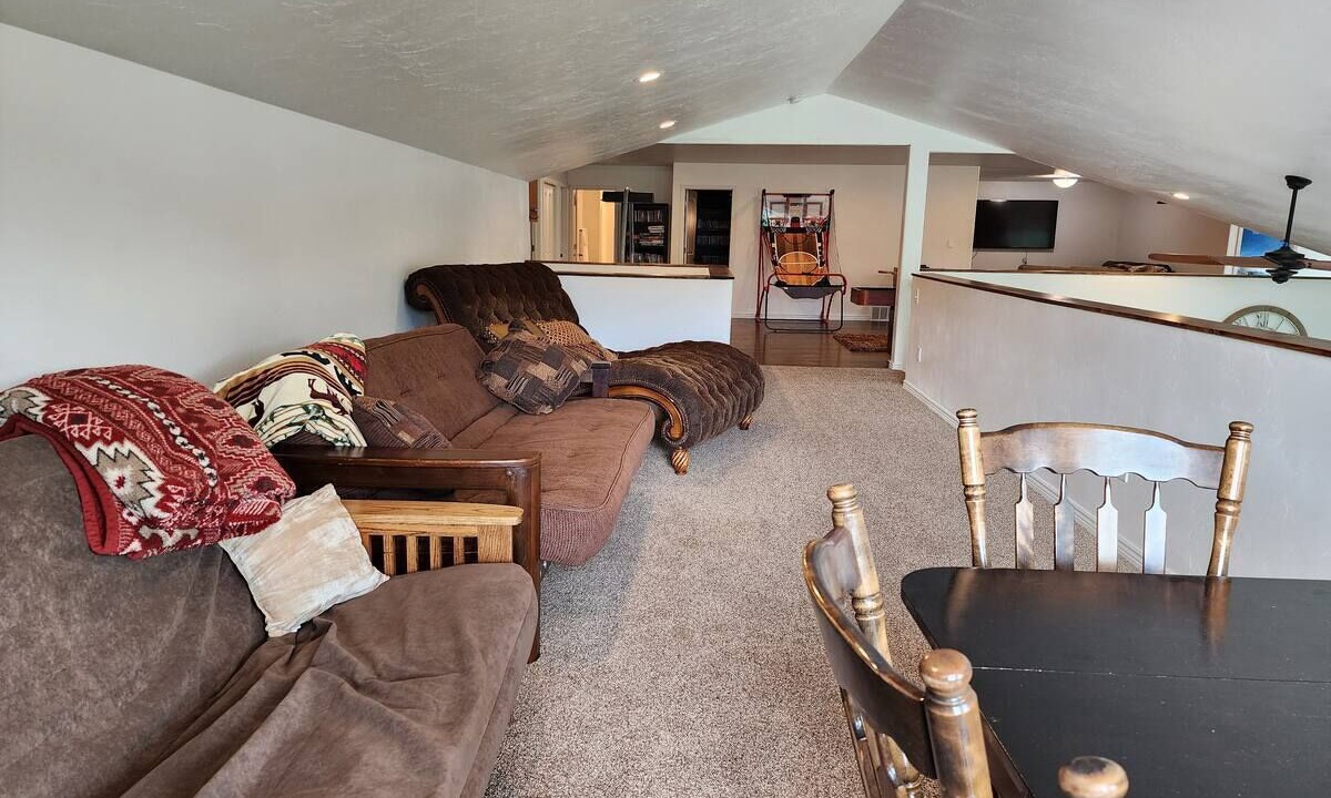 Photo of Livingroom in Ririe