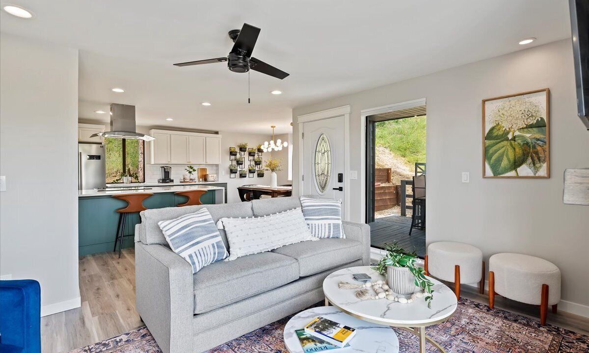 Photo of Livingroom in North End