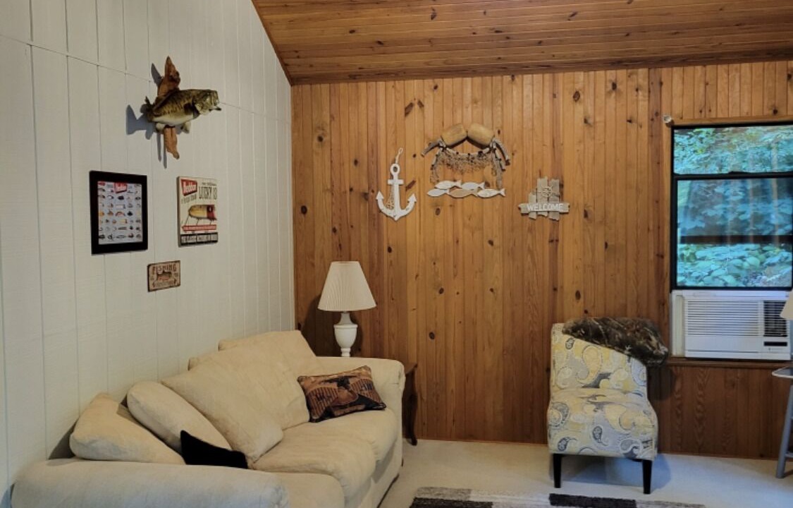 Photo of Bedroom in Falls of Rough
