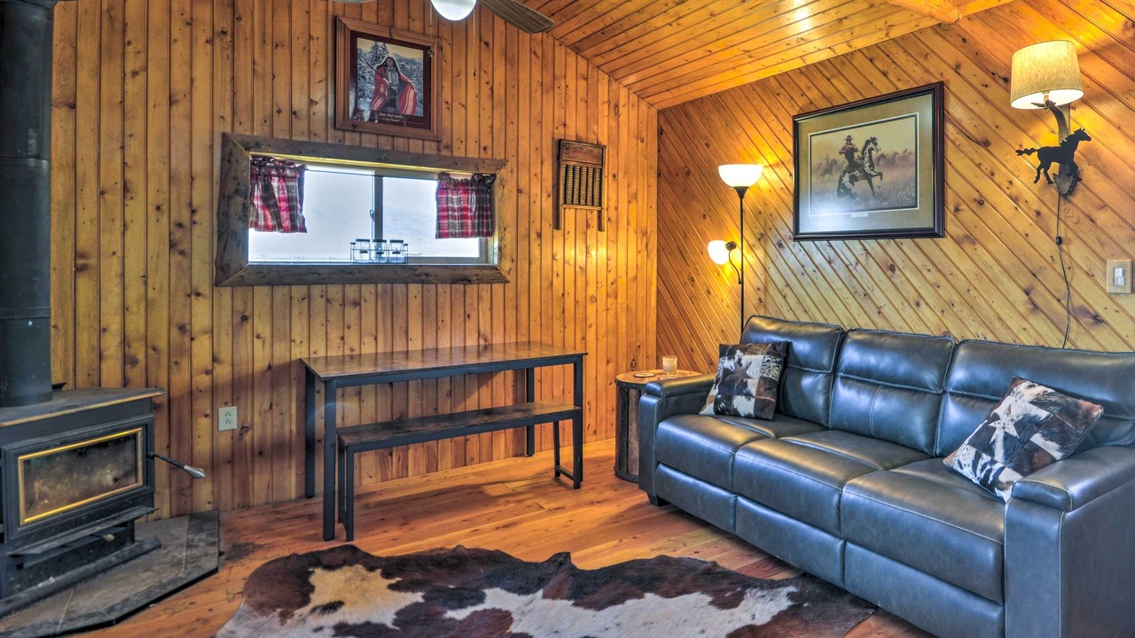 Photo of Livingroom in Clark