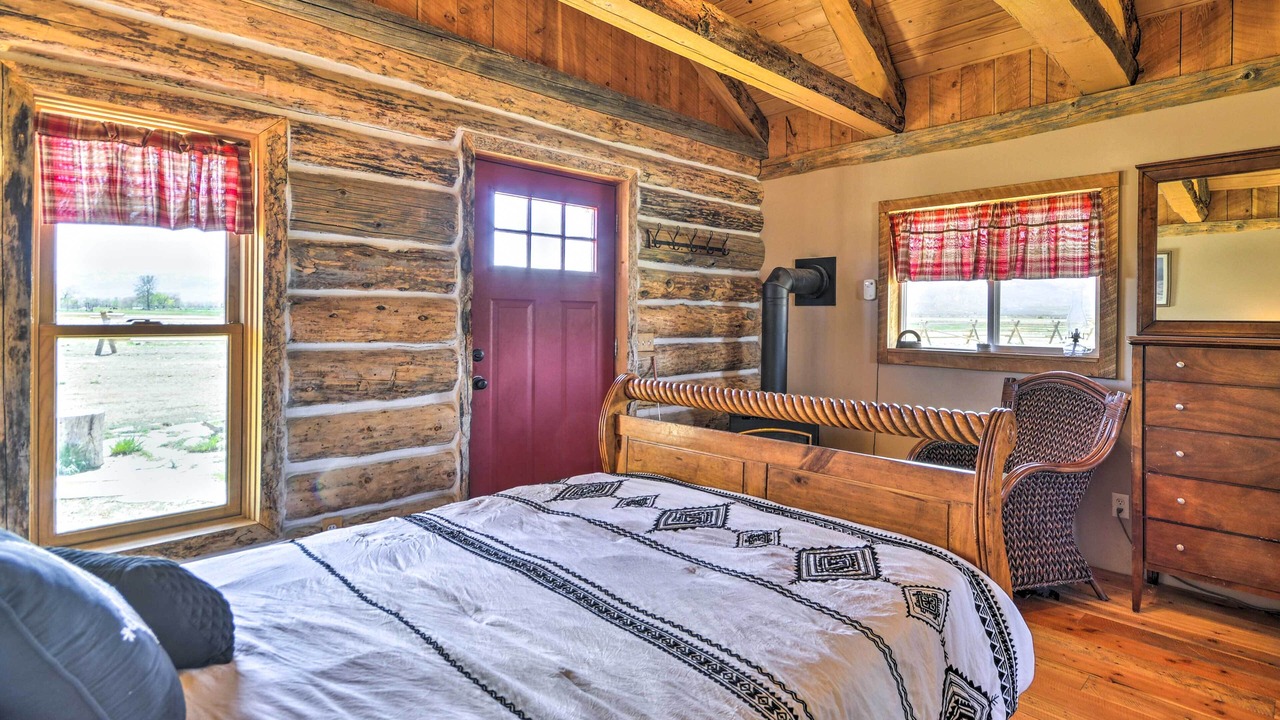 Photo of Bedroom in Clark