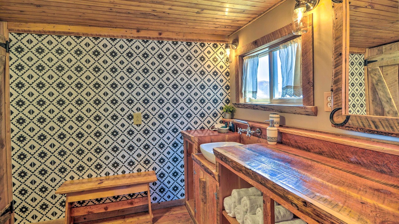 Photo of Bathroom in Clark