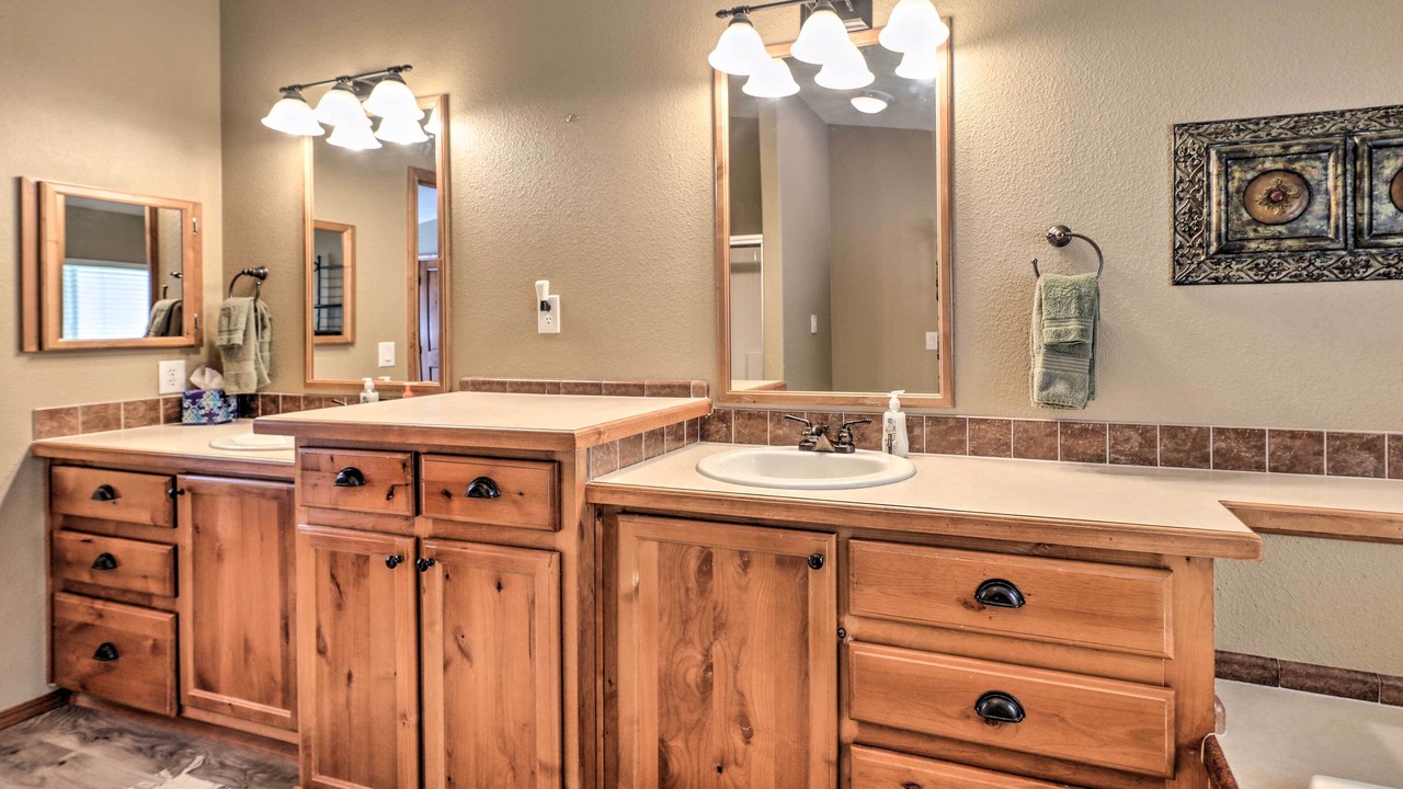 Photo of Bathroom in Irwin