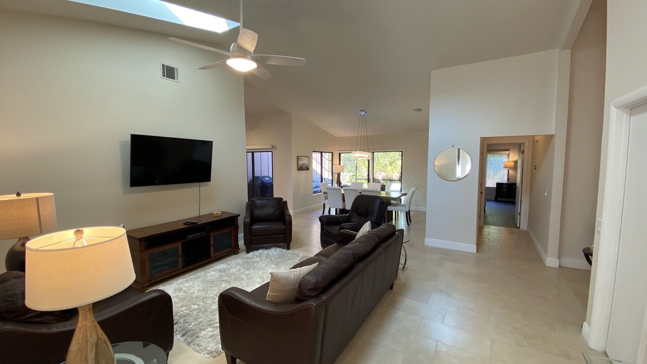 Photo of Livingroom in Samsula-Spruce Creek