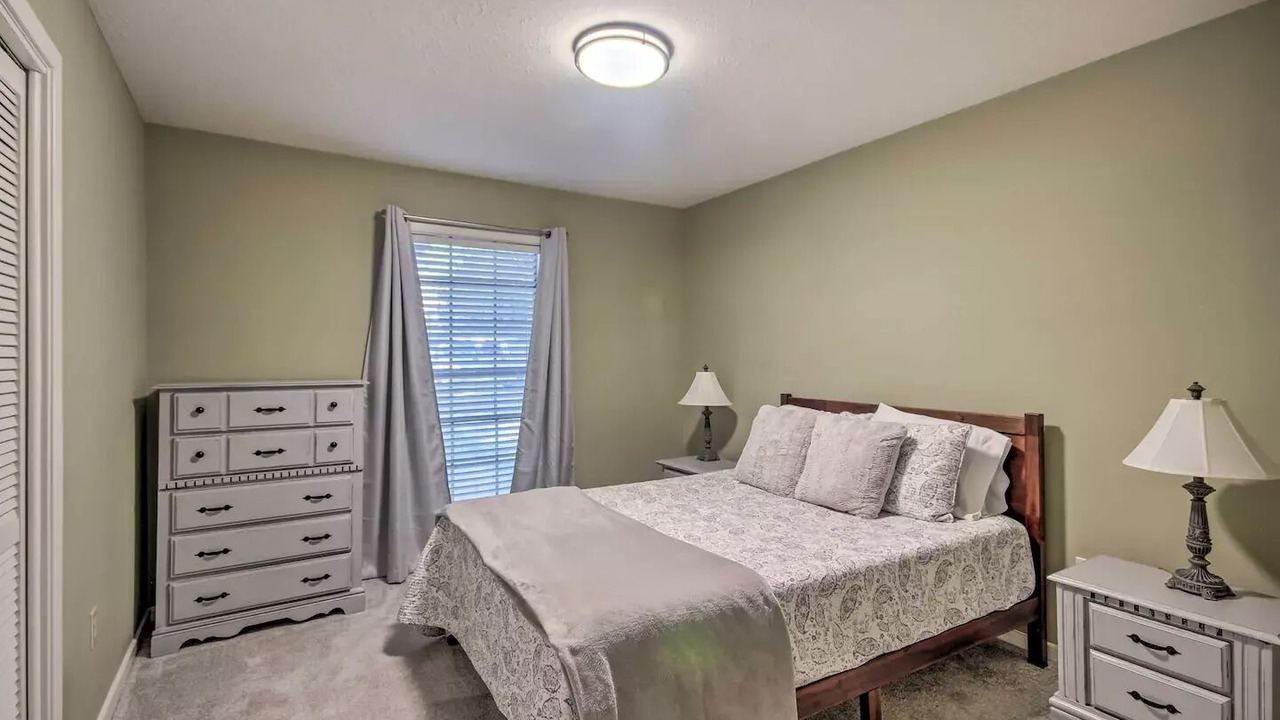 Photo of Bedroom in Tougaloo
