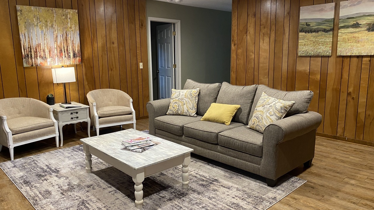 Photo of Livingroom in Tougaloo