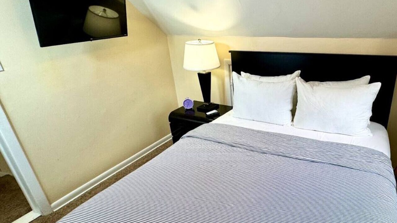 Photo of Bedroom in Euclid