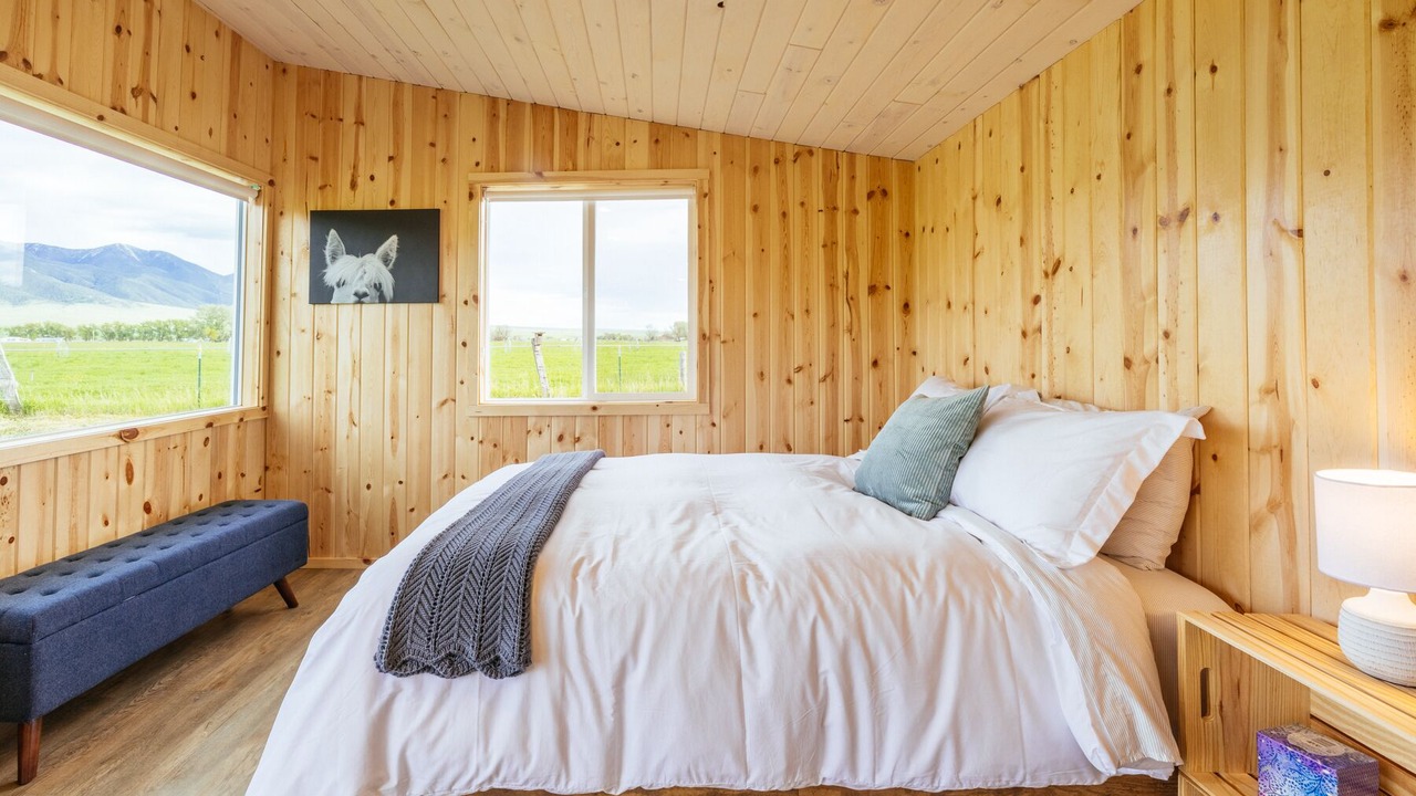 Photo of Bedroom in Whitehall