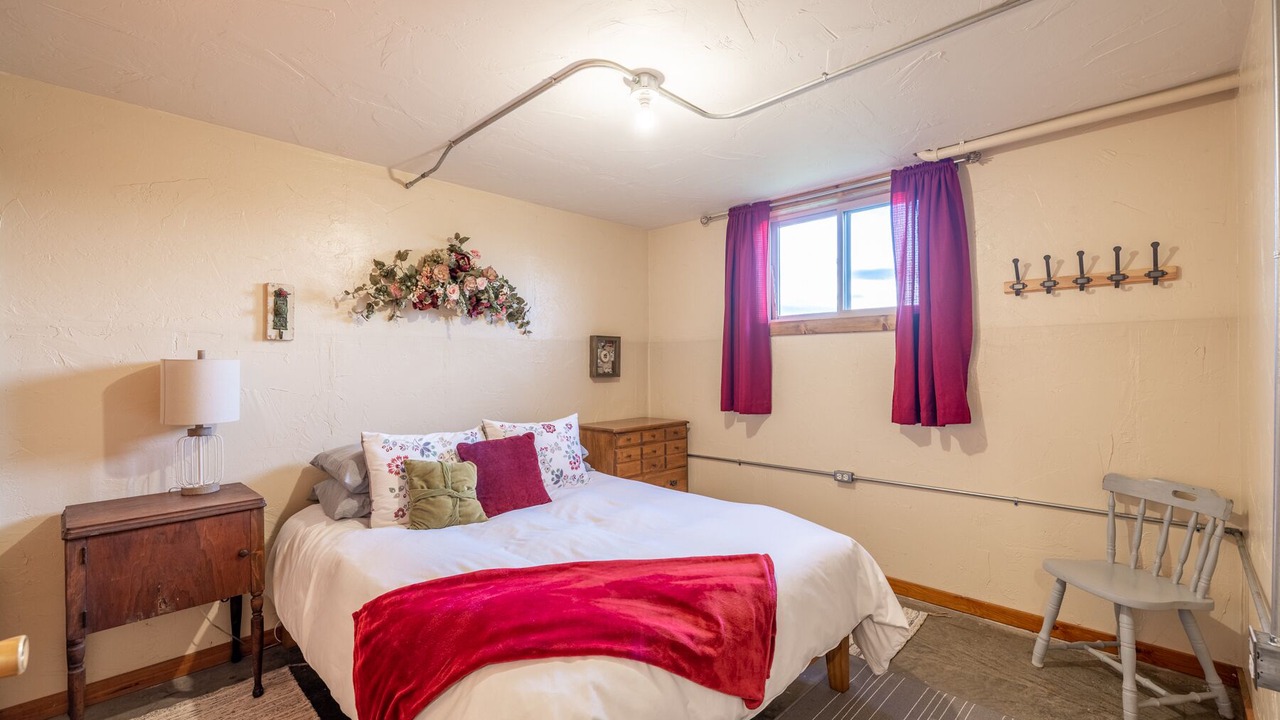 Photo of Bedroom in Whitehall