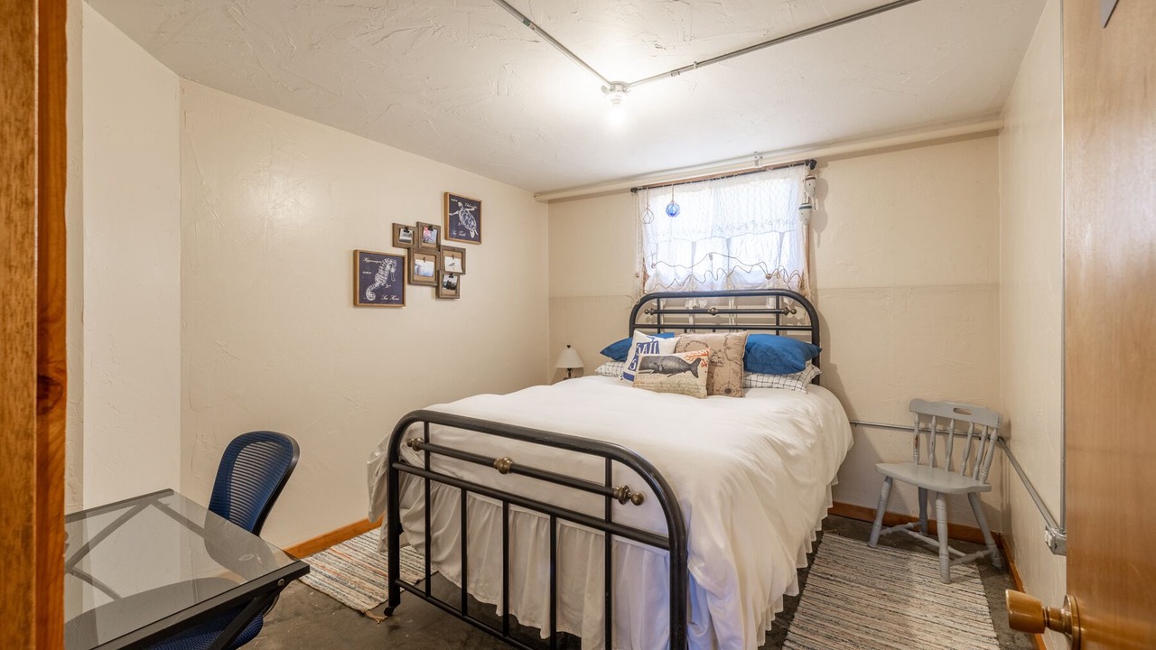 Photo of Bedroom in Whitehall