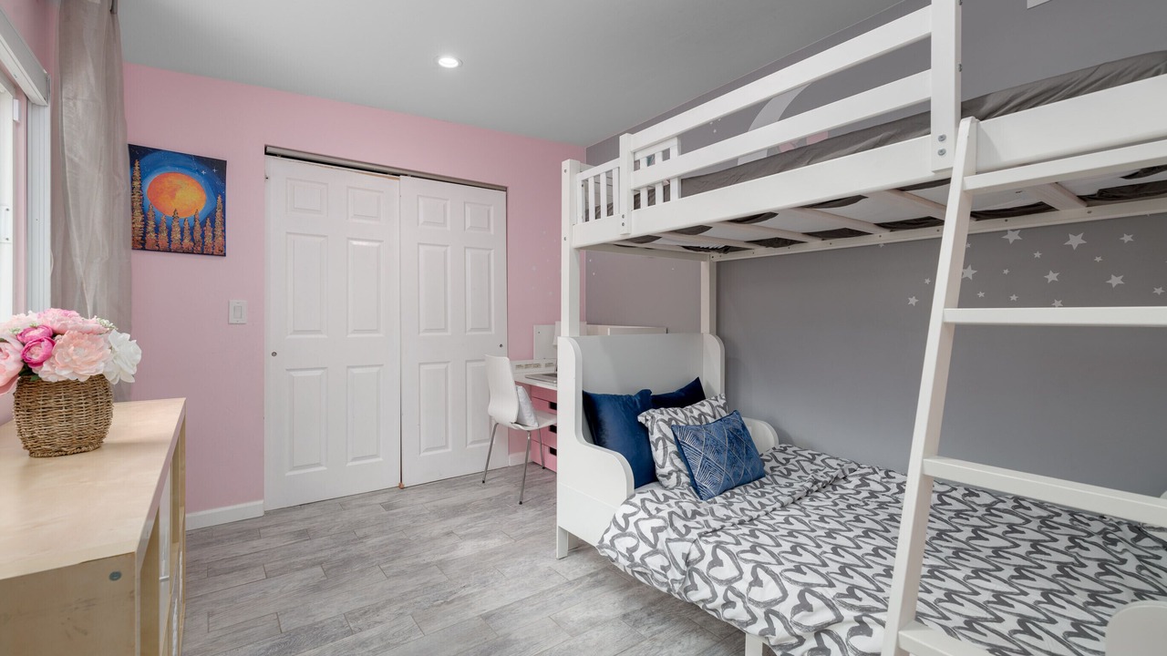 Photo of Bedroom in Loma Portal