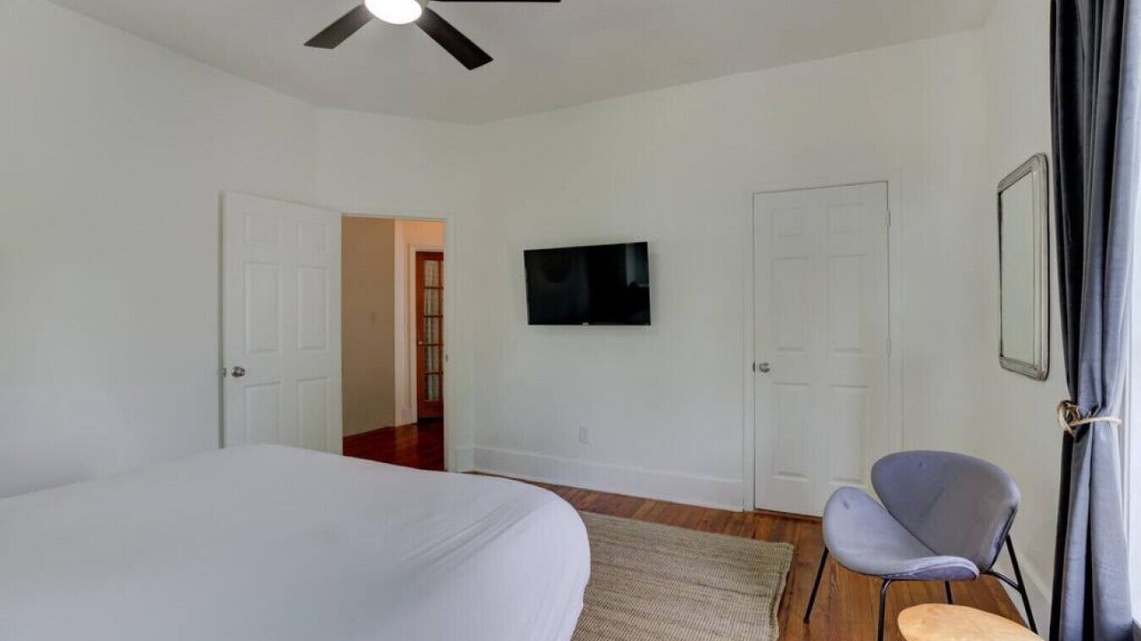 Photo of Bedroom in Midtown